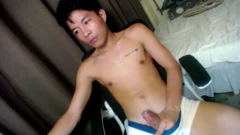 Snapshot of glenndou_daxs chatting on 10.25.25 glenndou_daxs online show from 10.25.25