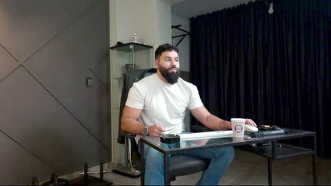 Snapshot of glennmasters chatting on 12.20.24 Matthew .. for short call me Matt online show from 12.20.24