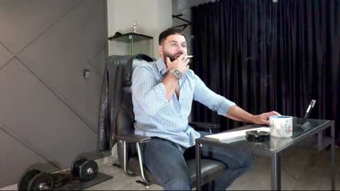 Snapshot of glennmasters chatting on 12.23.24 Matthew .. for short call me Matt online show from 12.23.24