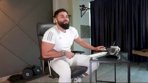 Snapshot of glennmasters chatting on 01.18.25 Matthew .. for short call me Matt online show from 01.18.25