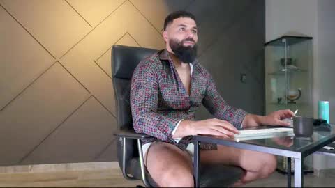 Snapshot of glennmasters chatting on 02.11.25 Matthew .. for short call me Matt online show from 02.11.25