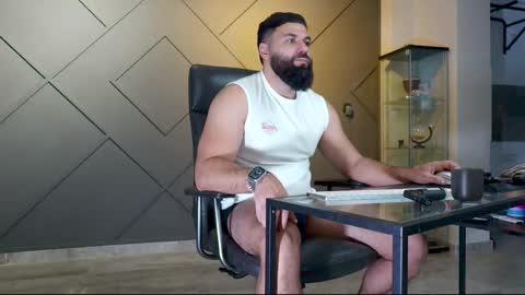 Snapshot of glennmasters chatting on 02.18.25 Matthew .. for short call me Matt online show from 02.18.25