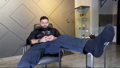 Snapshot of glennmasters chatting on 02.19.25 Matthew .. for short call me Matt online show from 02.19.25