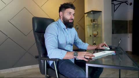 Snapshot of glennmasters chatting on 02.22.25 Matthew .. for short call me Matt online show from 02.22.25