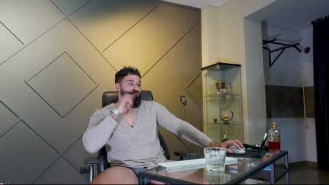 Snapshot of glennmasters chatting on 02.24.25 Matthew .. for short call me Matt online show from 02.24.25