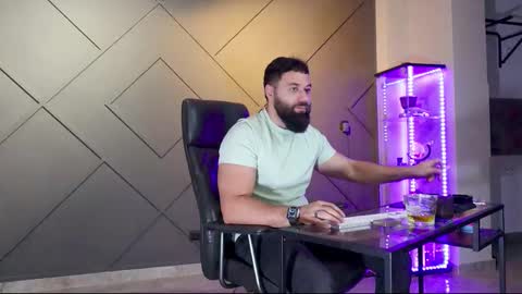 Snapshot of glennmasters chatting on 02.26.25 Matthew .. for short call me Matt online show from 02.26.25