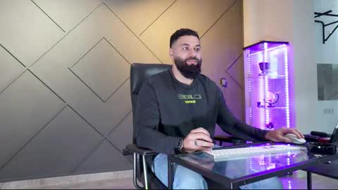 Snapshot of glennmasters chatting on 02.27.25 Matthew .. for short call me Matt online show from 02.27.25