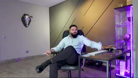 Snapshot of glennmasters chatting on 03.04.25 Matthew .. for short call me Matt online show from 03.04.25