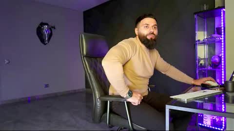 Snapshot of glennmasters chatting on 03.04.25 Matthew .. for short call me Matt online show from 03.04.25