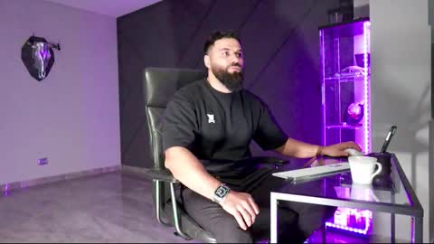 Snapshot of glennmasters chatting on 03.07.25 Matthew .. for short call me Matt online show from 03.07.25