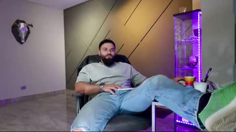 Snapshot of glennmasters chatting on 03.11.25 Matthew .. for short call me Matt online show from 03.11.25