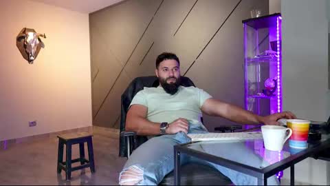 Snapshot of glennmasters chatting on 03.11.25 Matthew .. for short call me Matt online show from 03.11.25