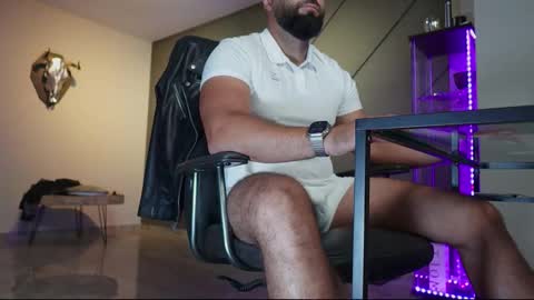 Snapshot of glennmasters chatting on 09.09.25 Matthew .. for short call me Matt online show from 09.09.25