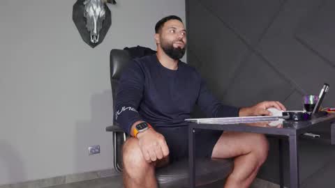 Snapshot of glennmasters chatting on 09.22.25 Matthew .. for short call me Matt online show from 09.22.25