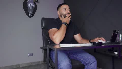 Snapshot of glennmasters chatting on 09.26.25 Matthew .. for short call me Matt online show from 09.26.25