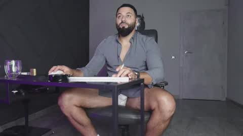 Snapshot of glennmasters chatting on 10.03.25 Matthew .. for short call me Matt online show from 10.03.25