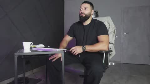 Snapshot of glennmasters chatting on 11.03.25 Matthew .. for short call me Matt online show from 11.03.25