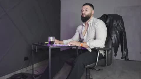 Snapshot of glennmasters chatting on 11.08.25 Matthew .. for short call me Matt online show from 11.08.25