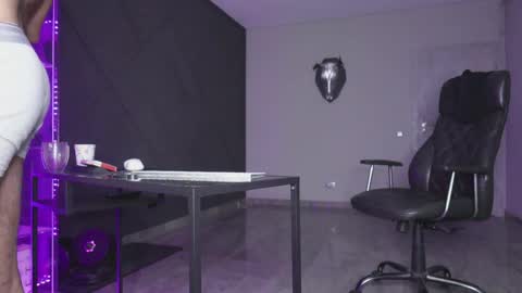 Snapshot of glennmasters chatting on 11.18.25 Matthew .. for short call me Matt online show from 11.18.25