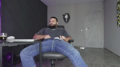 Snapshot of glennmasters chatting on 12.04.25 Matthew .. for short call me Matt online show from 12.04.25