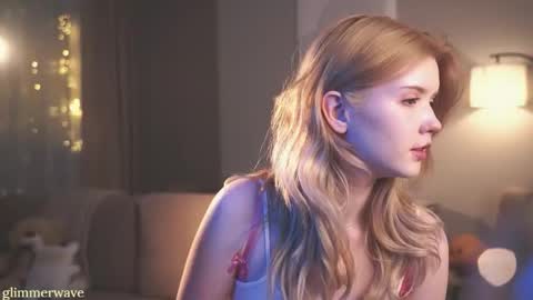 Snapshot of glimmerwave chatting on 12.14.25 Gracia online show from 12.14.25