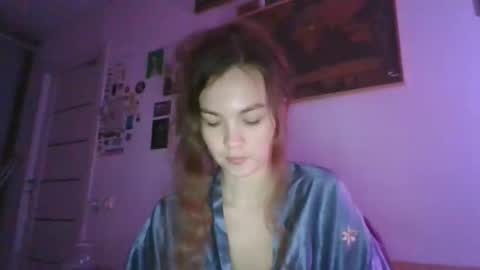 Snapshot of glitter_doll chatting on 01.18.25 glitter_doll online show from 01.18.25
