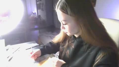 Snapshot of glitter_doll chatting on 01.23.25 glitter_doll online show from 01.23.25