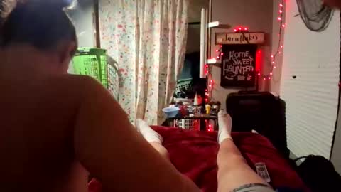 Snapshot of glizzy4u chatting on 12.16.25 glizzy4u online show from 12.16.25