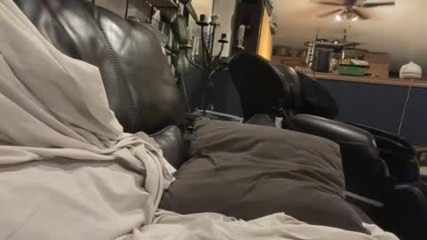 Snapshot of globalmovement chatting on 03.24.26 globalmovement online show from 03.24.26