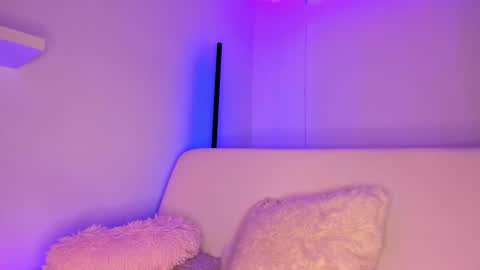 Mimi online show from 12.16.24