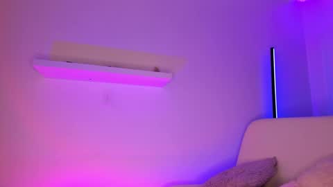 Mimi online show from 01.15.25