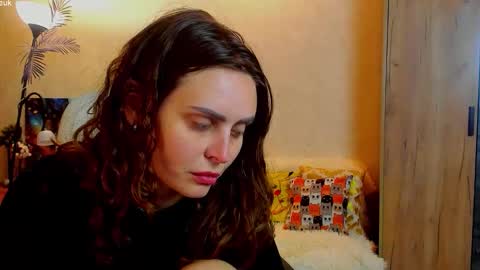 Gloria Wood online show from 09.29.25