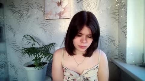 Snapshot of glossy_girl_1 chatting on 11.17.25 Roxy online show from 11.17.25