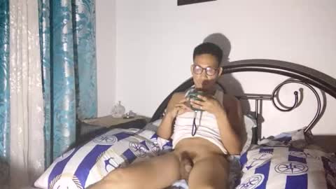 Snapshot of gmarkseymoure chatting on 11.22.25 gmarkseymoure online show from 11.22.25