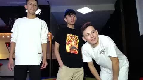 THOMAS AND DAMIAND online show from 02.03.25