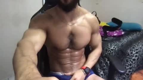 Snapshot of god_hunkules chatting on 02.03.25 god hunkules online show from 02.03.25