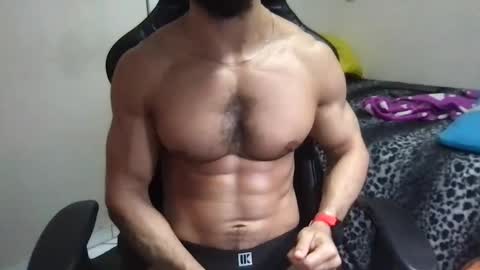 Snapshot of god_hunkules chatting on 02.08.25 god hunkules online show from 02.08.25