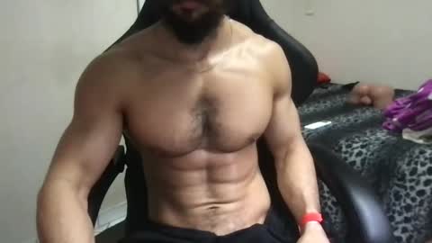 Snapshot of god_hunkules chatting on 02.24.25 god hunkules online show from 02.24.25