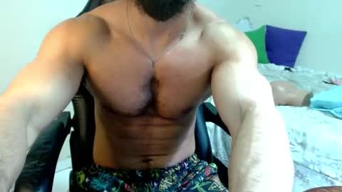 Snapshot of god_hunkules chatting on 09.12.25 god hunkules online show from 09.12.25