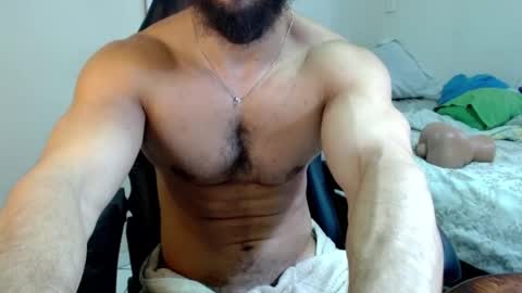 Snapshot of god_hunkules chatting on 09.29.25 god hunkules online show from 09.29.25