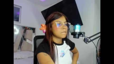 Snapshot of goddes_any chatting on 11.02.25 goddes_any online show from 11.02.25