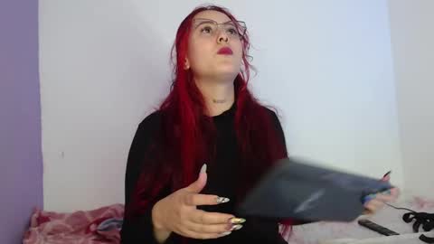 Snapshot of goddess_allison chatting on 12.31.24 goddess_allison online show from 12.31.24