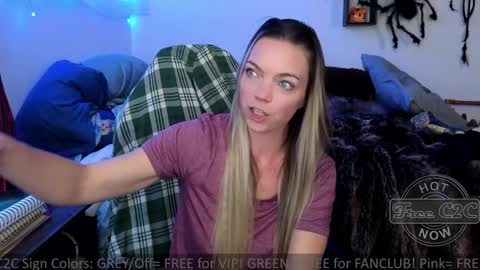 Snapshot of goddess_of_mars chatting on 12.12.24 Patricia Mars Goddess of Mars twitter thegoddessmindy online show from 12.12.24