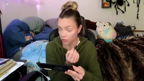 Snapshot of goddess_of_mars chatting on 01.14.25 Patricia Mars Goddess of Mars twitter thegoddessmindy online show from 01.14.25