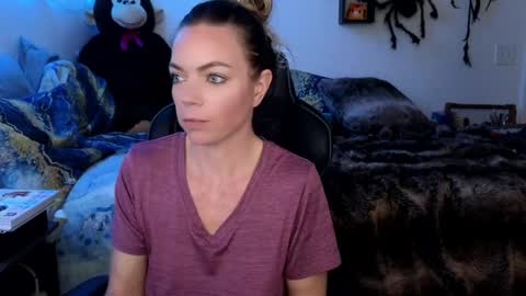 Snapshot of goddess_of_mars chatting on 01.30.25 Patricia Mars Goddess of Mars twitter thegoddessmindy online show from 01.30.25