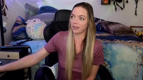 Snapshot of goddess_of_mars chatting on 02.25.25 Patricia Mars Goddess of Mars twitter thegoddessmindy online show from 02.25.25