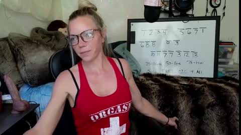 Snapshot of goddess_of_mars chatting on 09.18.25 Patricia Mars Goddess of Mars twitter thegoddessmindy online show from 09.18.25