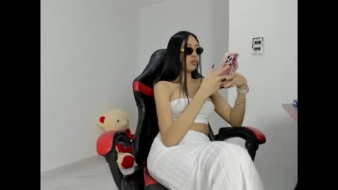 Snapshot of goddess_of_pigs chatting on 03.31.26 goddess_of_pigs online show from 03.31.26