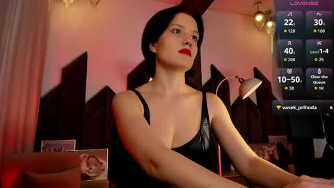 Snapshot of goddess_rowen chatting on 05.06.26 goddess_rowen online show from 05.06.26