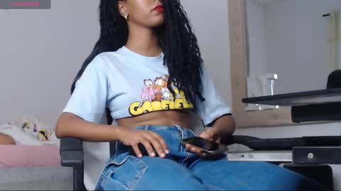 Snapshot of goddess_valen chatting on 12.04.25 goddess_valen online show from 12.04.25